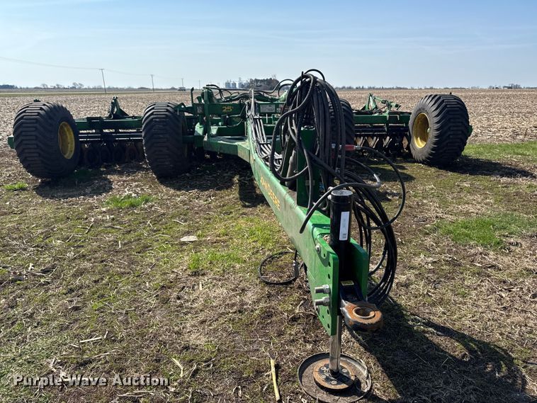 image for item YA2979 2023 John Deere 2680H vertical tillage