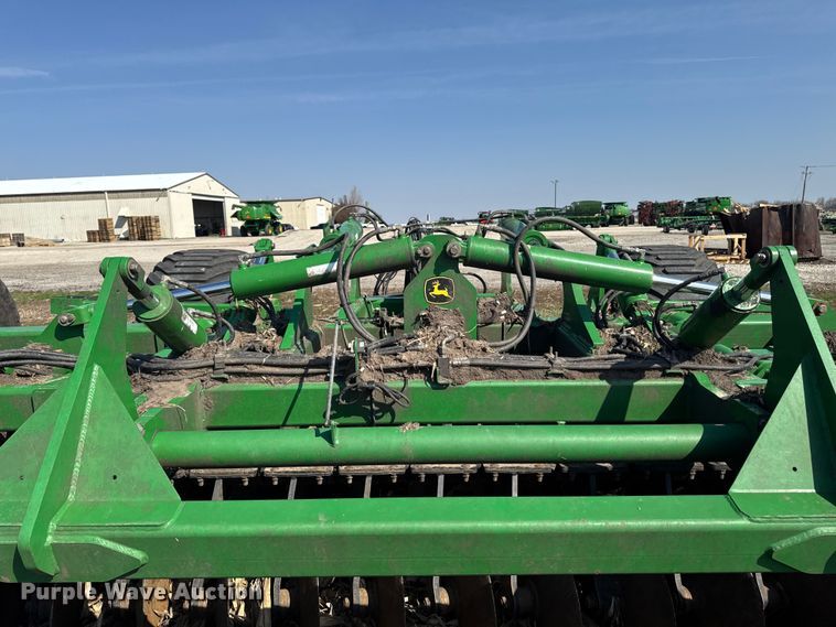 image for item YA2979 2023 John Deere 2680H vertical tillage