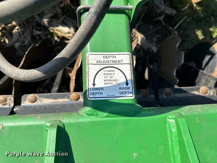 image for item YA2979 2023 John Deere 2680H vertical tillage