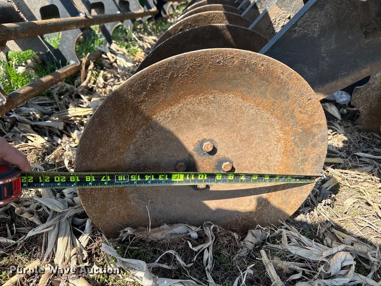 image for item YA2979 2023 John Deere 2680H vertical tillage