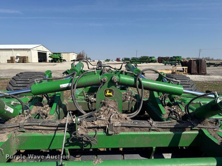 image for item YA2979 2023 John Deere 2680H vertical tillage