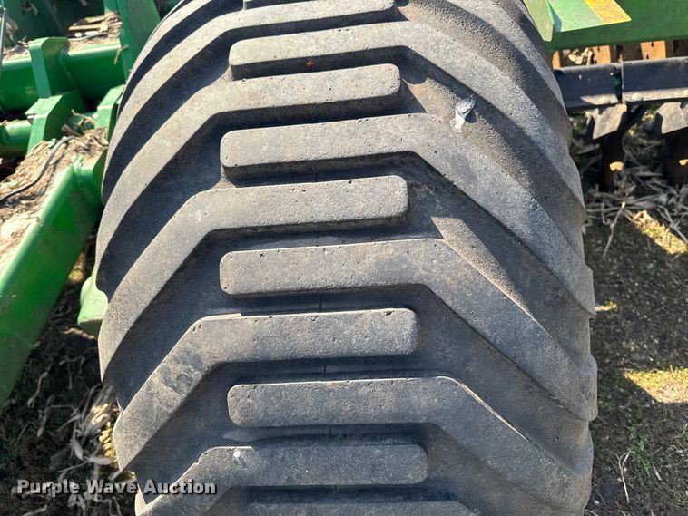 image for item YA2979 2023 John Deere 2680H vertical tillage