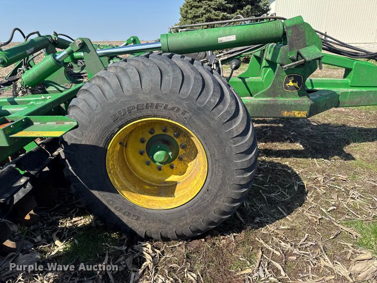 image for item YA2979 2023 John Deere 2680H vertical tillage