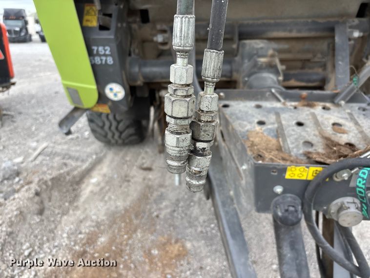 image for item YA2982 2019 Claas Variant 480RC round baler