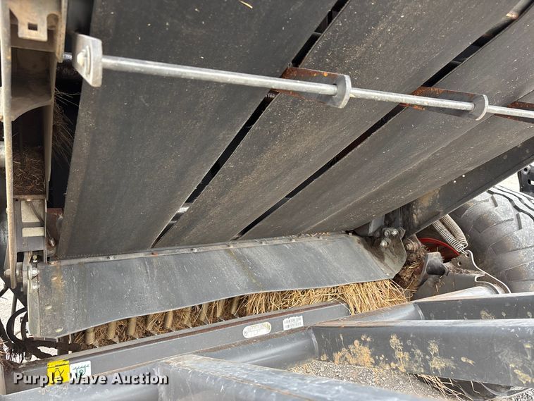 image for item YA2982 2019 Claas Variant 480RC round baler