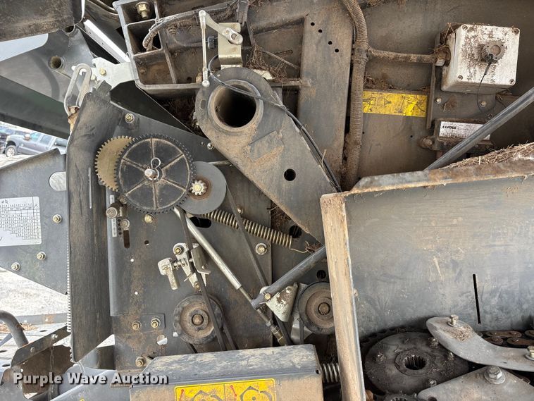 image for item YA2982 2019 Claas Variant 480RC round baler