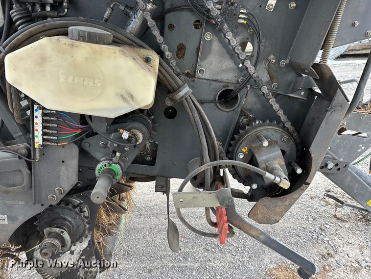 image for item YA2982 2019 Claas Variant 480RC round baler