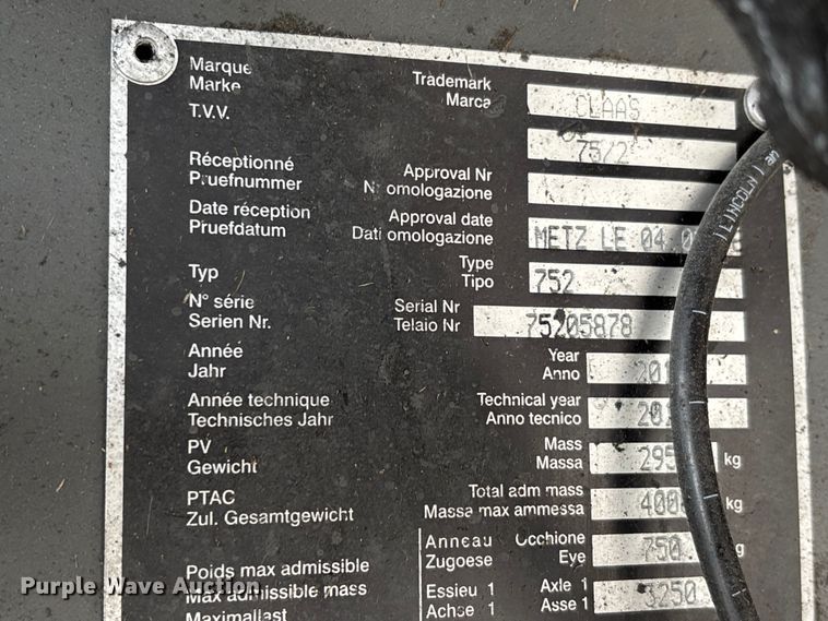 image for item YA2982 2019 Claas Variant 480RC round baler