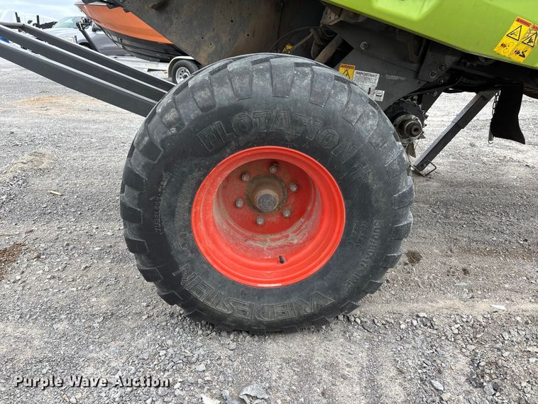 image for item YA2982 2019 Claas Variant 480RC round baler