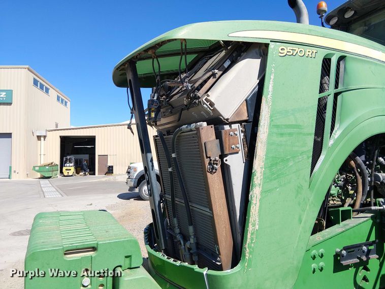 image for item YA3133 2016 John Deere 9570RT tractor
