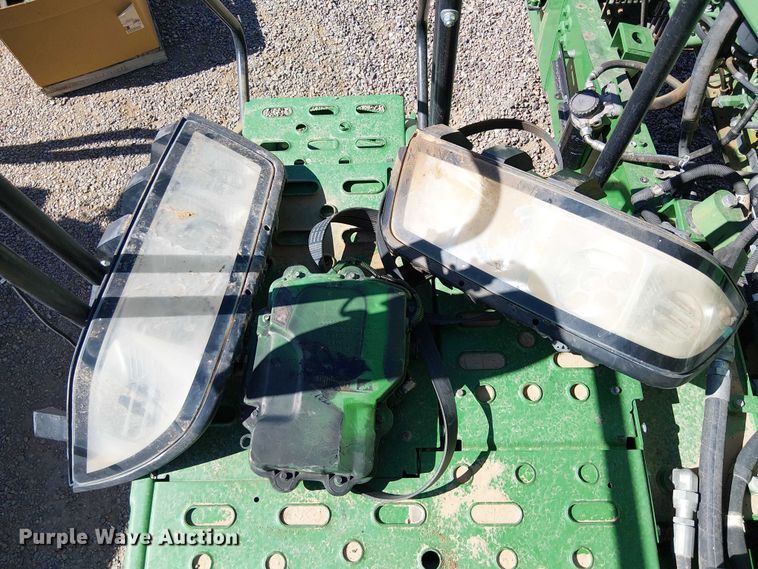 image for item YA3133 2016 John Deere 9570RT tractor