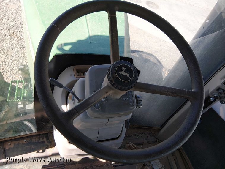 image for item YA3133 2016 John Deere 9570RT tractor