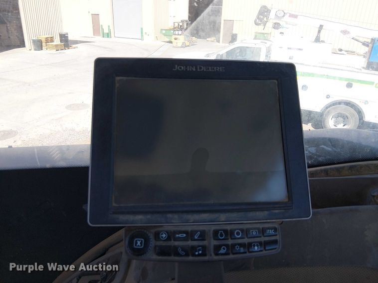 image for item YA3133 2016 John Deere 9570RT tractor