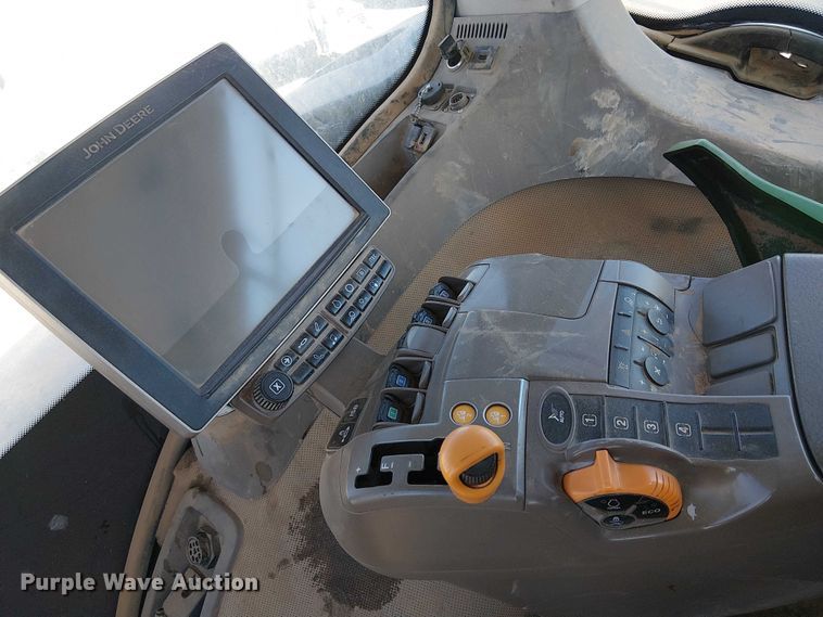 image for item YA3133 2016 John Deere 9570RT tractor