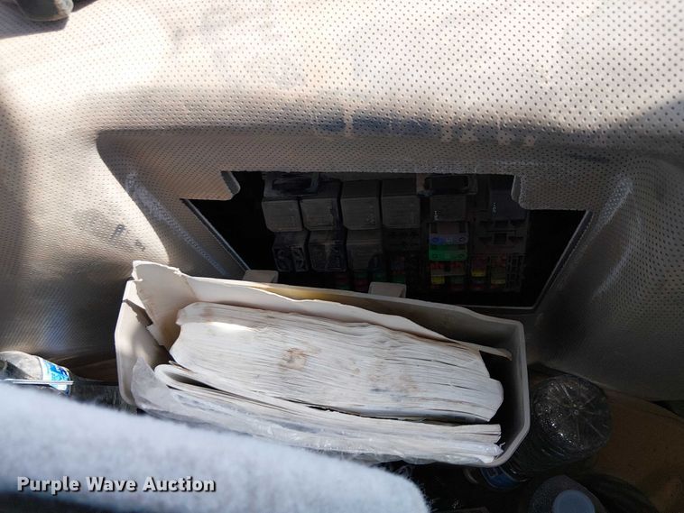 image for item YA3133 2016 John Deere 9570RT tractor