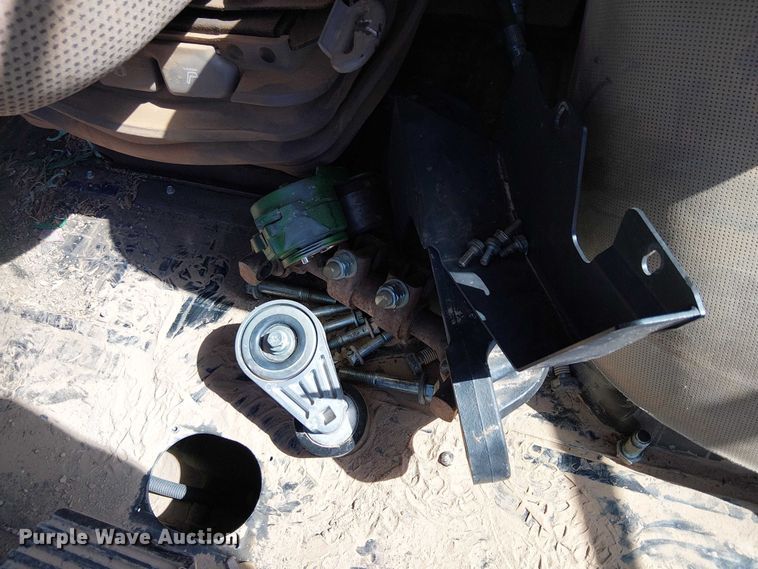 image for item YA3133 2016 John Deere 9570RT tractor