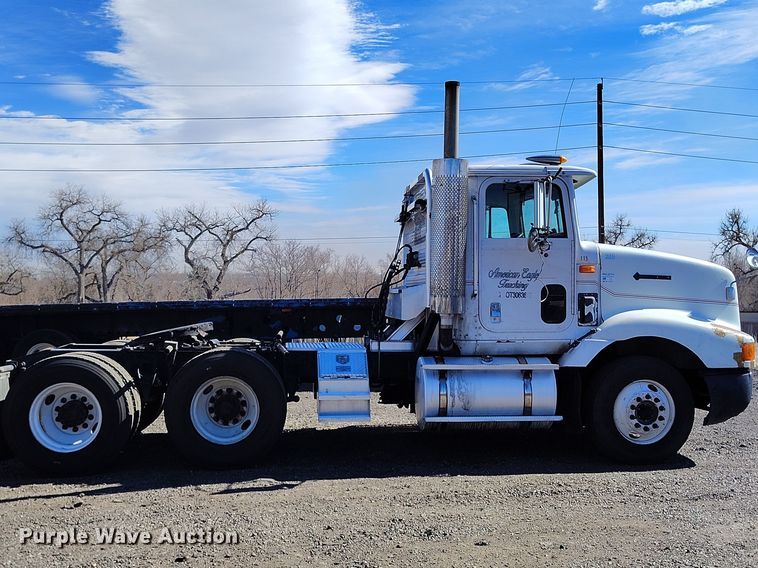 image for item BI9764 1996 International 9200 semi truck