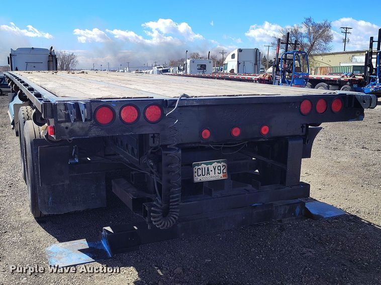 image for item BI9765 1998 Transcraft flatbed trailer