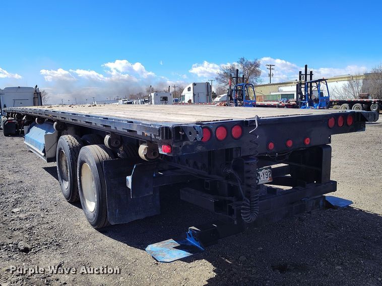 image for item BI9765 1998 Transcraft flatbed trailer