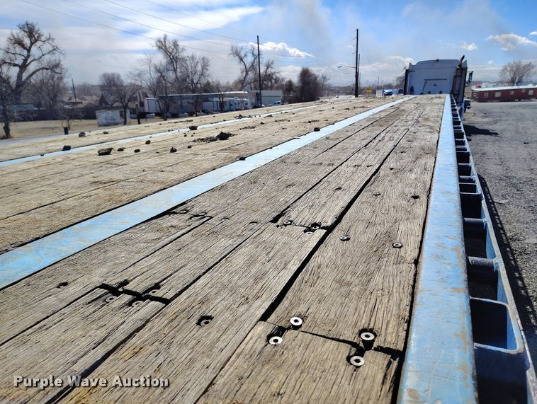 image for item BI9765 1998 Transcraft flatbed trailer