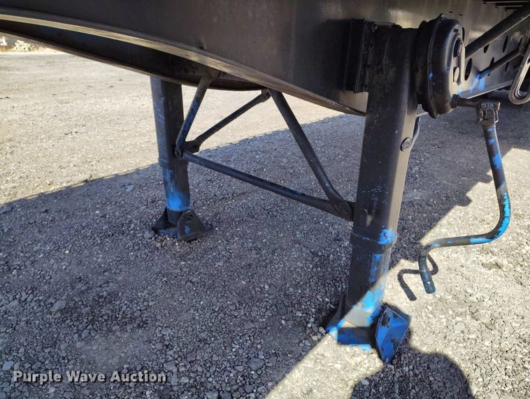 image for item BI9765 1998 Transcraft flatbed trailer