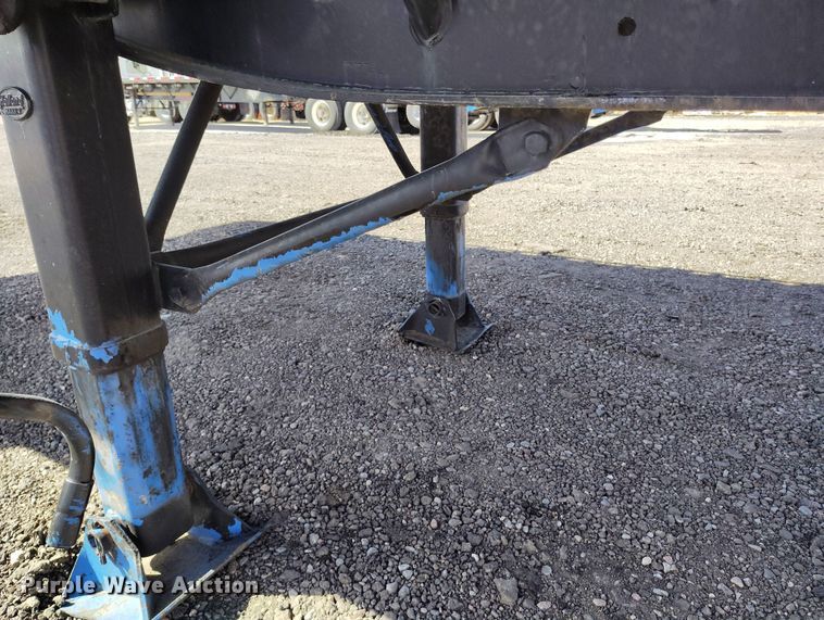 image for item BI9765 1998 Transcraft flatbed trailer