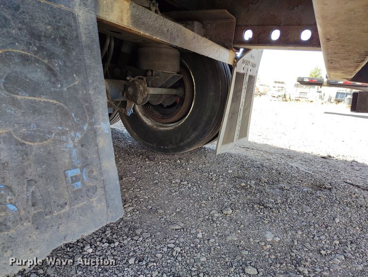 image for item BI9765 1998 Transcraft flatbed trailer