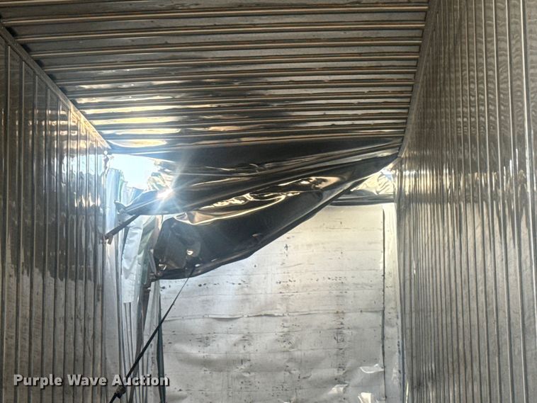 image for item DO8494 2017 Utility VS2DX dry van trailer