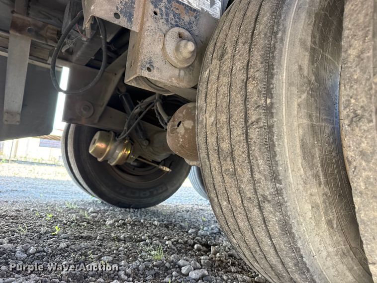 image for item DO8494 2017 Utility VS2DX dry van trailer