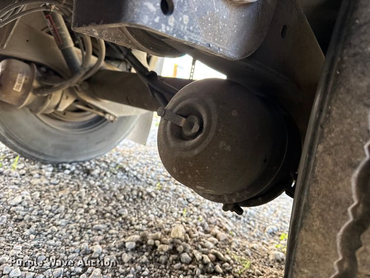 image for item DO8494 2017 Utility VS2DX dry van trailer