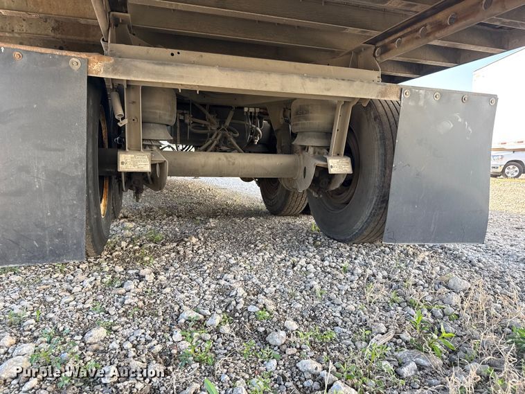 image for item DO8494 2017 Utility VS2DX dry van trailer
