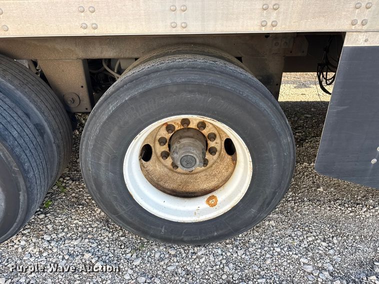 image for item DO8494 2017 Utility VS2DX dry van trailer