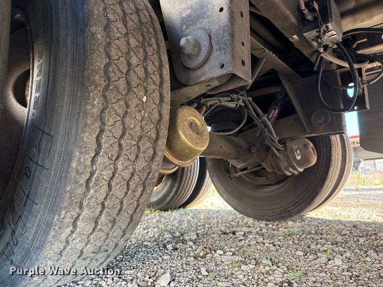 image for item DO8494 2017 Utility VS2DX dry van trailer