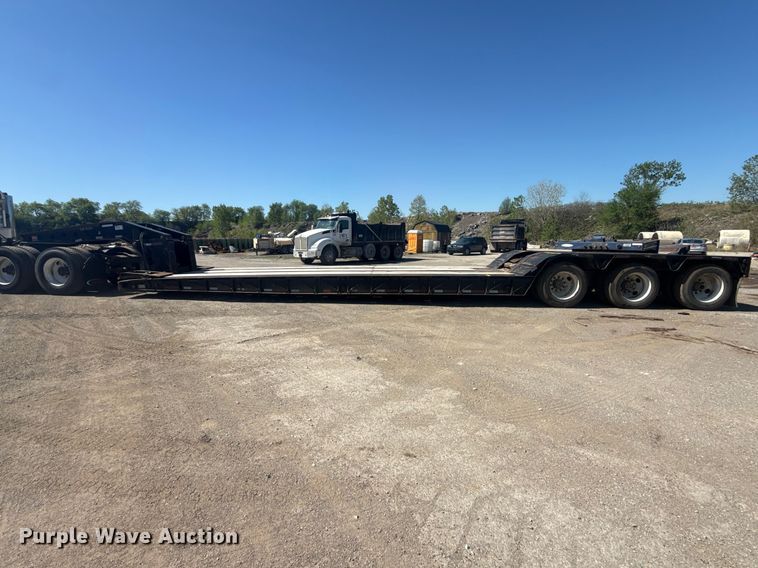 image for item DO8495 2001 Trail King TK110HDG-533 lowboy equipment trailer