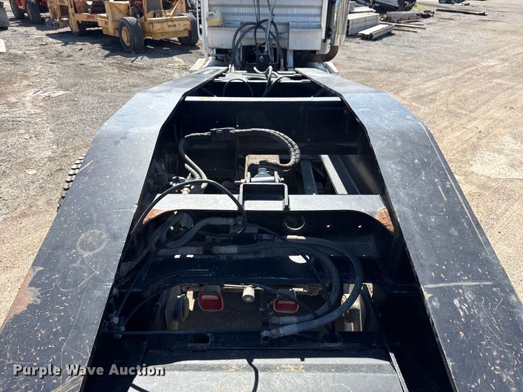 image for item DO8495 2001 Trail King TK110HDG-533 lowboy equipment trailer