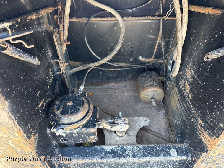 image for item DO8495 2001 Trail King TK110HDG-533 lowboy equipment trailer