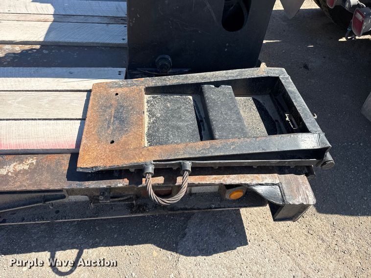 image for item DO8495 2001 Trail King TK110HDG-533 lowboy equipment trailer