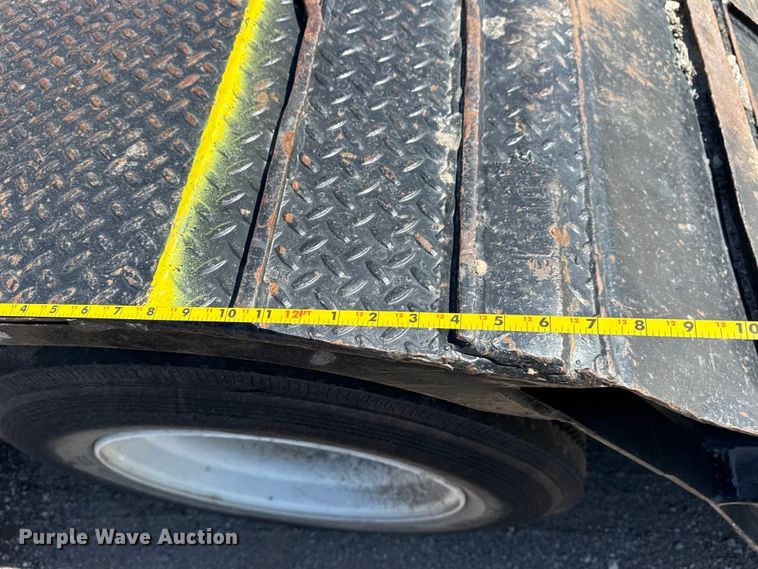 image for item DO8495 2001 Trail King TK110HDG-533 lowboy equipment trailer