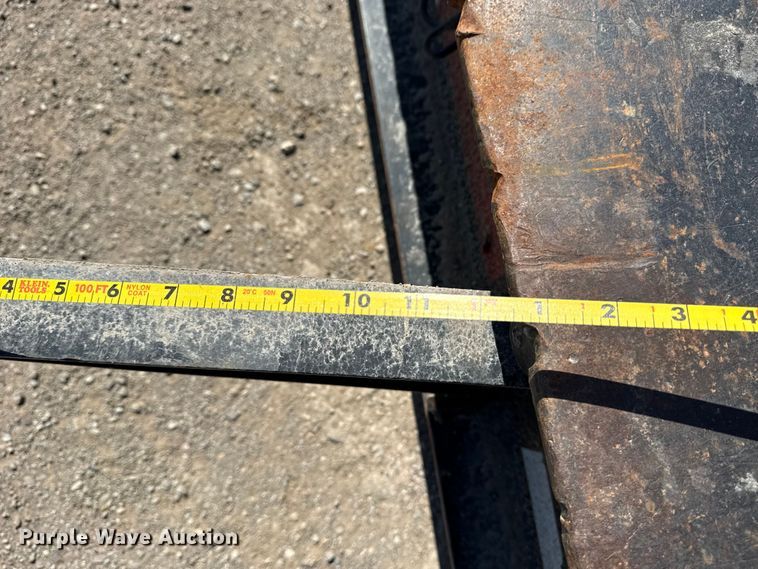 image for item DO8495 2001 Trail King TK110HDG-533 lowboy equipment trailer