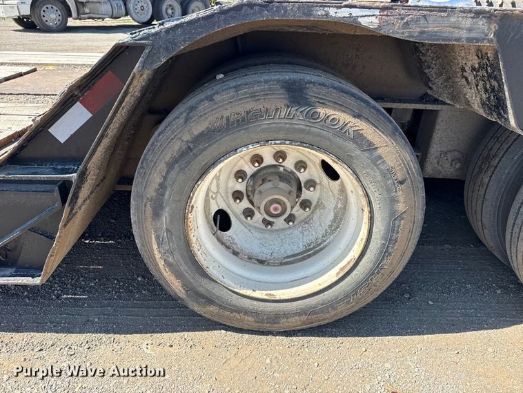 image for item DO8495 2001 Trail King TK110HDG-533 lowboy equipment trailer