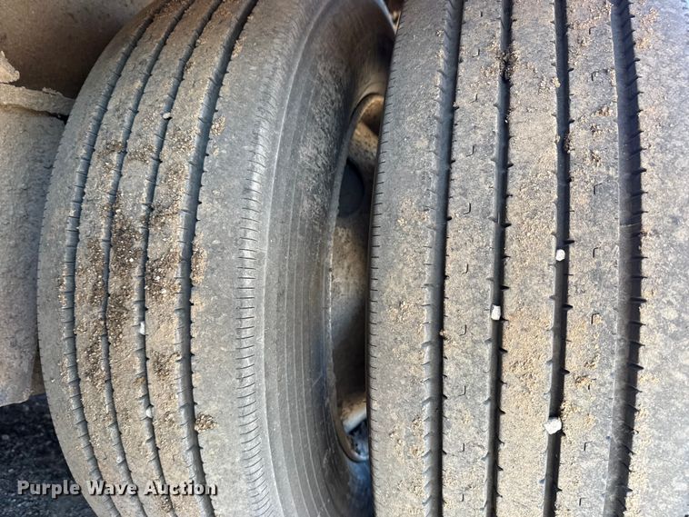 image for item DO8495 2001 Trail King TK110HDG-533 lowboy equipment trailer