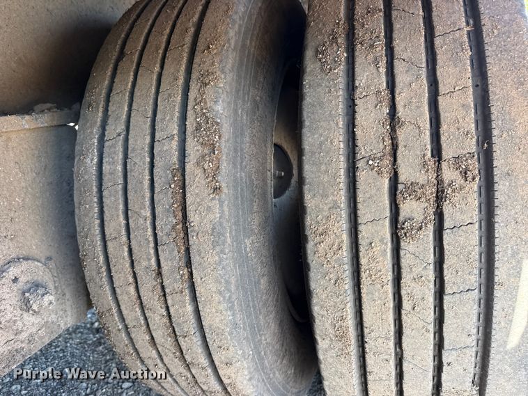 image for item DO8495 2001 Trail King TK110HDG-533 lowboy equipment trailer