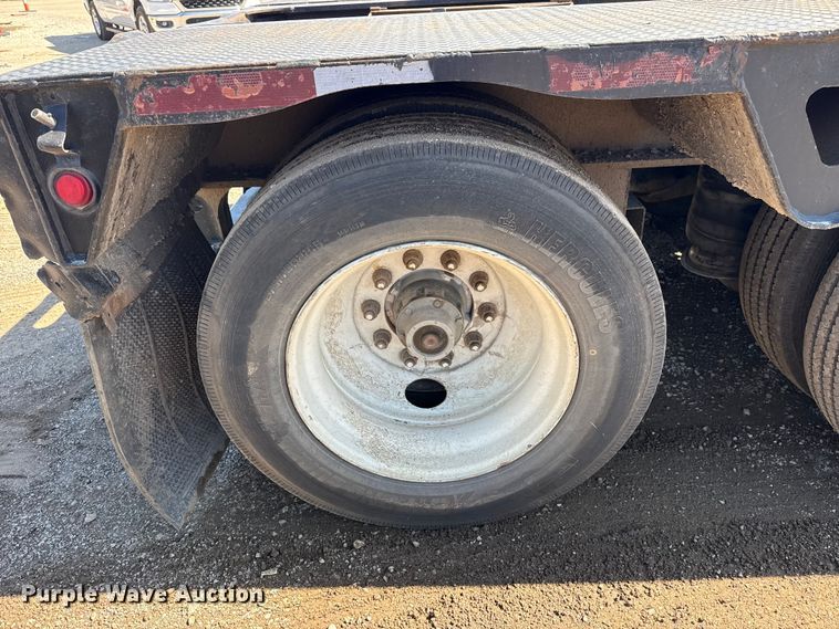 image for item DO8495 2001 Trail King TK110HDG-533 lowboy equipment trailer