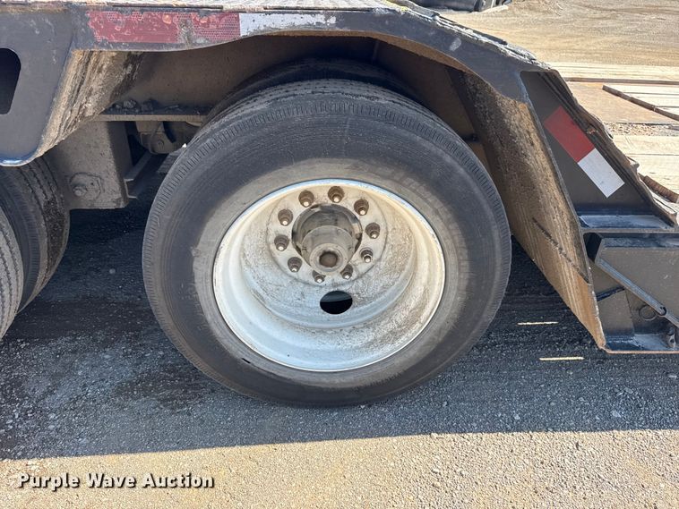 image for item DO8495 2001 Trail King TK110HDG-533 lowboy equipment trailer