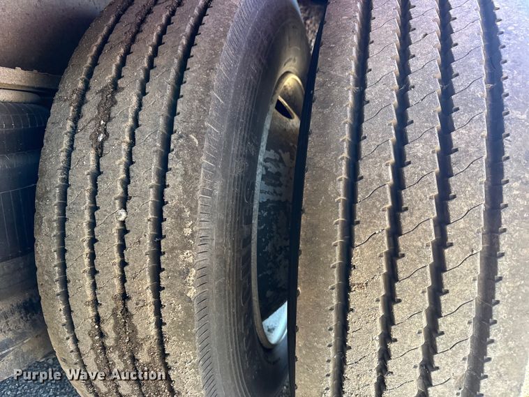 image for item DO8495 2001 Trail King TK110HDG-533 lowboy equipment trailer