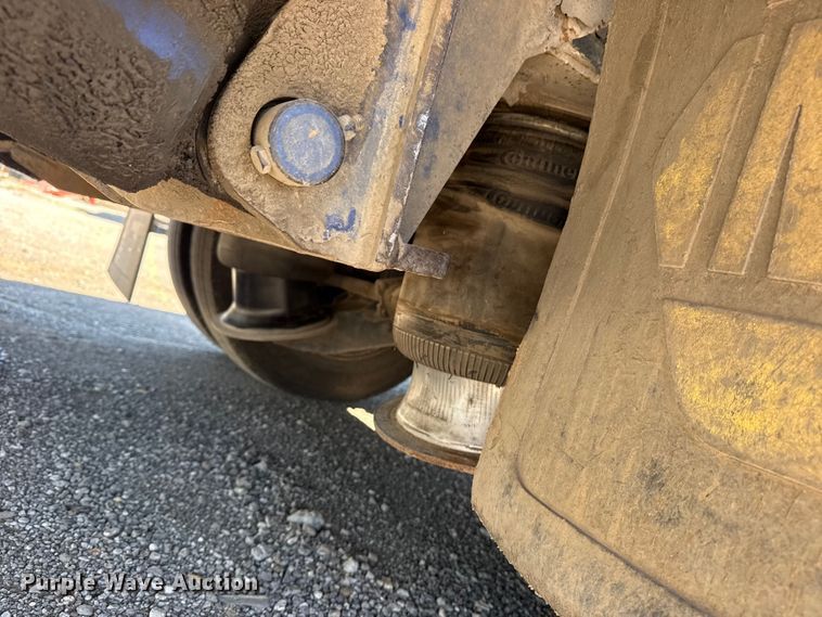 image for item DO8496 2008 Ledwell drop deck equipment trailer