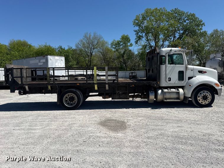 image for item DO8497 2012 Peterbilt 337 flatbed truck