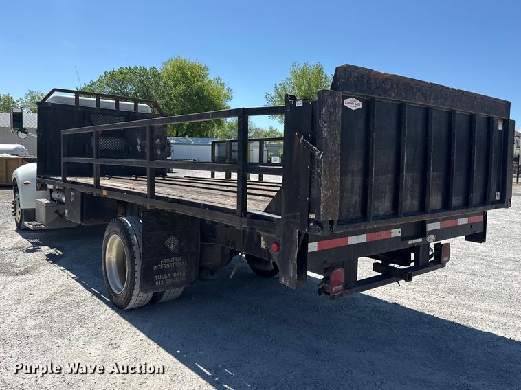 image for item DO8497 2012 Peterbilt 337 flatbed truck