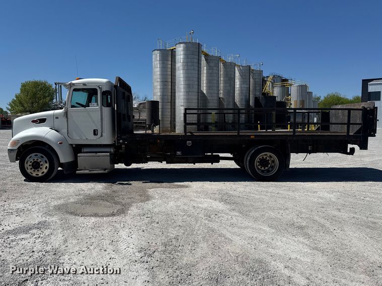 image for item DO8497 2012 Peterbilt 337 flatbed truck