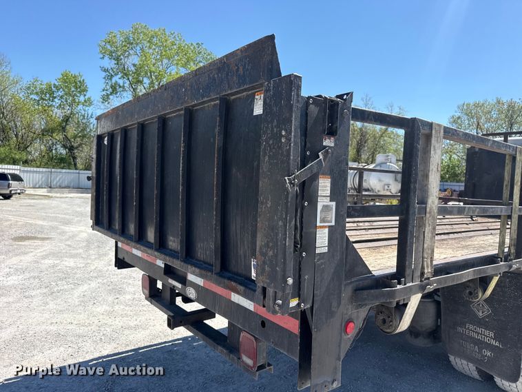 image for item DO8497 2012 Peterbilt 337 flatbed truck